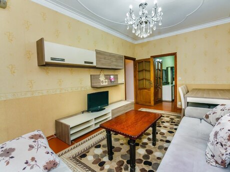 Elan №6163904 - Bakı, Memar Əcəmi m., 3 otaqlı, 70 m², 2/5 mərtəbə