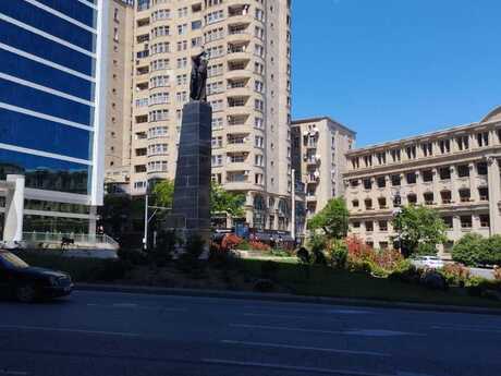 Elan №6137819 - Bakı, Nizami m., 3 otaqlı, 130 m², 19/21 mərtəbə