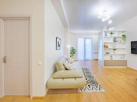 Elan №6164053 - Bakı, Ağ şəhər q., 2 otaqlı, 62 m², 4/7 mərtəbə