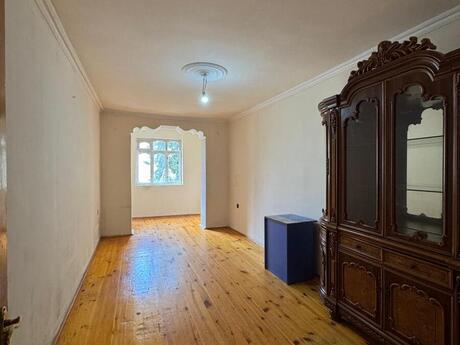 Объявление №6164133 - Баку, пос. Бакиханова, 2-комн., 64 м², 2/5 этаж