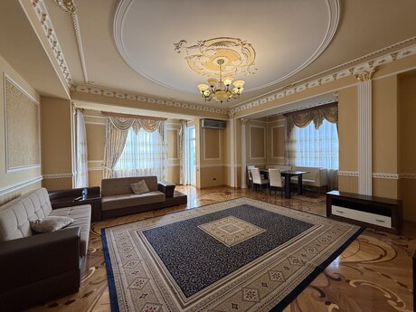 4 otaqlı mənzil, 240 m², 28 May: 720 000 ₼ 4