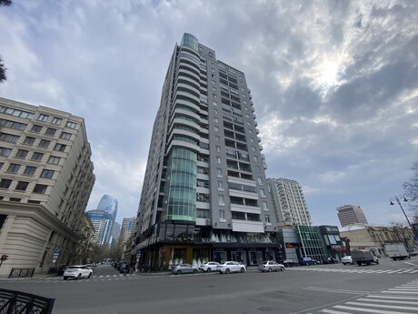 Elan №6164169 - Bakı, 28 May m., 4 otaqlı, 240 m², 6/22 mərtəbə