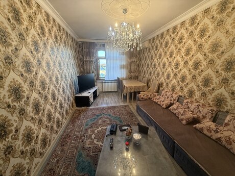 Объявление №6164527 - Баку, м. Халглар Достлугу, 3-комн., 80 м², 9/9 этаж