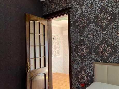 5 otaqlı həyət evi, 300 m², Azadlıq Prospekti: 274 000 ₼ 5