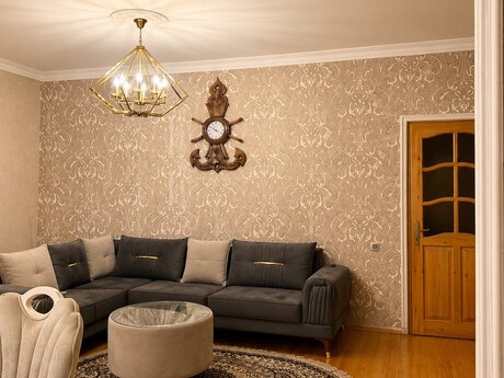 5 otaqlı köhnə tikili - Azadlıq Prospekti m. - 120 m²
