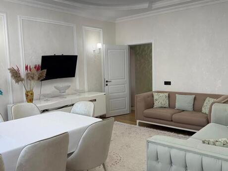 Elan №6165549 - Bakı, Əhmədli q., 2 otaqlı, 95 m², 5/16 mərtəbə