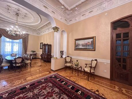 5-комнатная квартира, 240 м², Sahil: 2 000 000 ₼ 5
