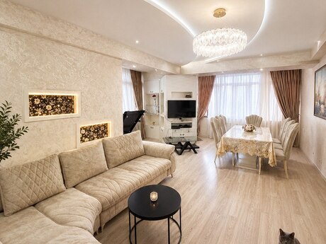 Elan №6165812 - Bakı, İnşaatçılar m., 3 otaqlı, 130 m², 12/13 mərtəbə