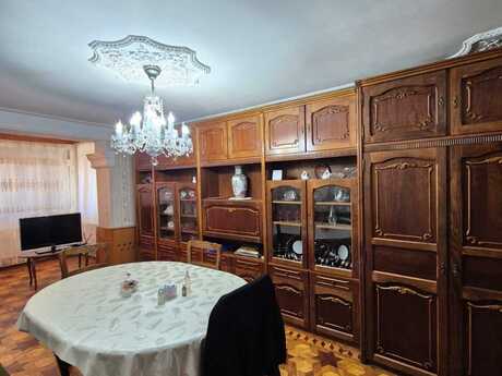 м. Элмляр Академиясы