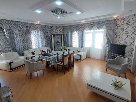 Elan №6165868 - Bakı, Şah İsmayıl Xətai m., 4 otaqlı, 130 m², 13/16 mərtəbə