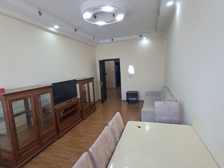 Elan №5699083 - Bakı, İnşaatçılar m., 2 otaqlı, 56 m², 9/17 mərtəbə
