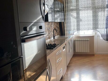3 otaqlı yeni tikili - Elmlər Akademiyası m. - 130 m²