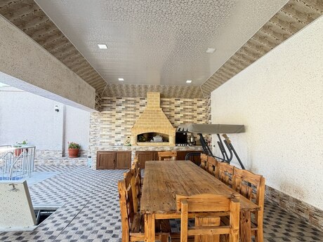 6 otaqlı həyət evi/bağ evi - Mərdəkan q. - 350 m²