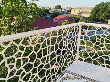 Ağ şəhər q.
