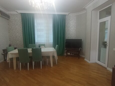 3-комн. новостройка - Насиминский  р. - 128 м²