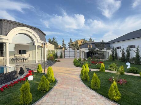 6 otaqlı həyət evi/bağ evi - Mərdəkan q. - 330 m²