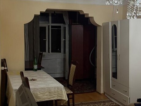 Elan №6167323 - Bakı, Xalqlar Dostluğu m., 1 otaqlı, 50 m², 1/5 mərtəbə