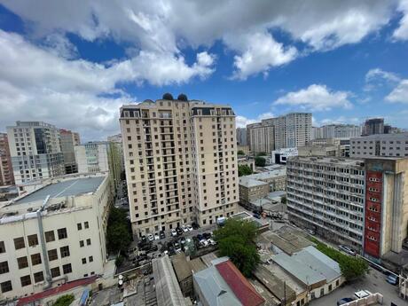 3 otaqlı mənzil, 150 m², Nəsimi: 450 000 ₼ 4