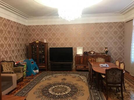 Объявление №6167599 - Баку, м. Гянджлик, 5-комн., 200 м²