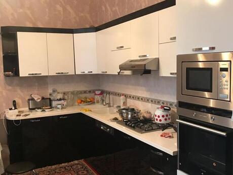 5 otaqlı həyət evi, 200 m², Gənclik: 750 000 ₼ 3
