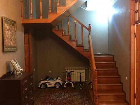 5 otaqlı həyət evi, 200 m², Gənclik: 750 000 ₼ 5