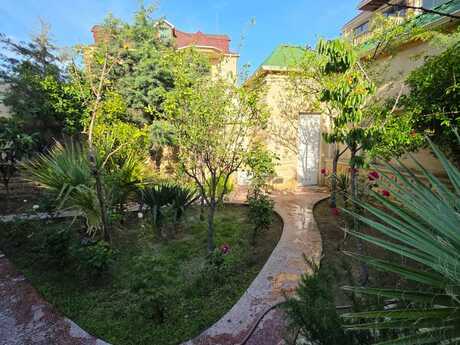4 otaqlı həyət evi/bağ evi - Sumqayıt - 180 m²