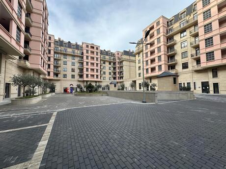 4 otaqlı yeni tikili - Ağ şəhər q. - 231 m²