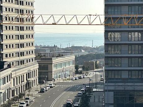 4 otaqlı yeni tikili - Ağ şəhər q. - 231 m²