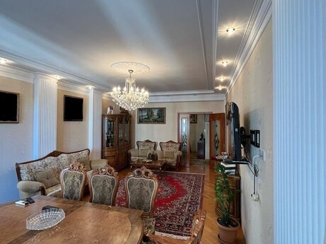 Объявление №6168706 - Баку, пос. Ени Ясамал, 3-комн., 123 м², 12/18 этаж