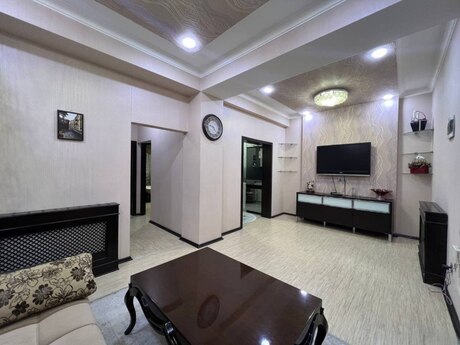 Elan №6168814 - Bakı, 8-ci mikrorayon q., 3 otaqlı, 70 m², 11/16 mərtəbə
