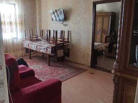 5 otaqlı köhnə tikili - İnşaatçılar m. - 130 m²
