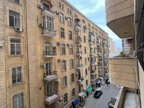2-room apartment, 110 m², Nizami: 382 000 ₼ 5