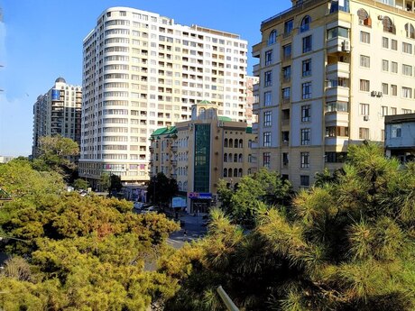 Объявление №6169135 - Баку, м. Элмляр Академиясы, 2-комн., 45 м², 4/5 этаж