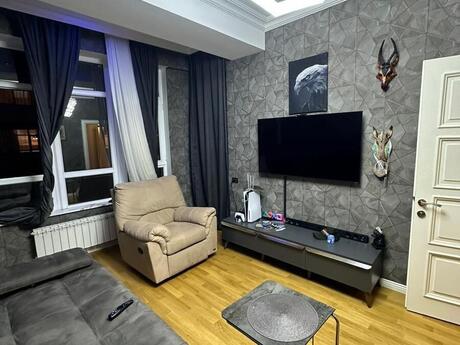 Elan №6169157 - Bakı, Şah İsmayıl Xətai m., 3 otaqlı, 150 m², 5/18 mərtəbə
