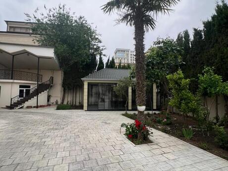 8 Noyabrda 8 otaqlı həyət evi kirayə verilir, 450 m², 15 000 AZN/ay, şəkil 4 / 12