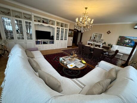 3 otaq · 148 m² · 10/18 mərtəbə, Elmlər Akademiyası