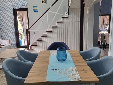 4 otaqlı həyət evi/bağ evi - Şüvəlan q. - 120 m²