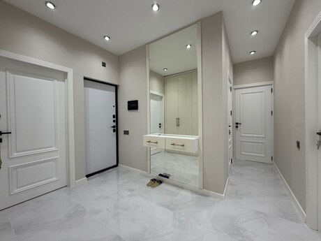 Объявление №6169792 - Баку, пос. Бакиханова, 4-комн., 100 м², 7/9 этаж