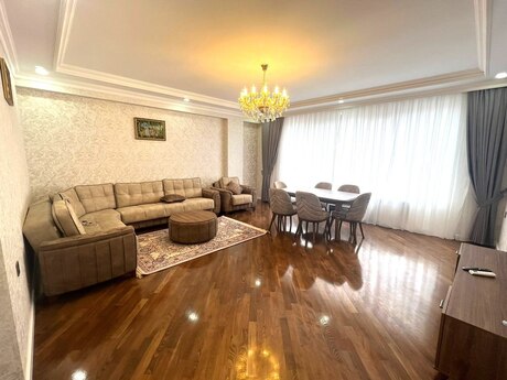 Elan №6170194 - Bakı, Şah İsmayıl Xətai m., 3 otaqlı, 115 m², 4/16 mərtəbə