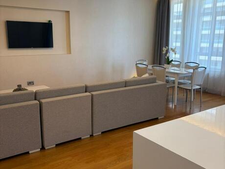 Kirayə 3 otaqlı mənzil, 148 m², 8 Noyabr: 1 500 ₼/ay 2