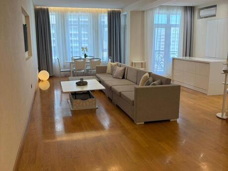 Elan №6170415 - Bakı, 8 Noyabr m., 3 otaqlı, 148 m², 10/18 mərtəbə