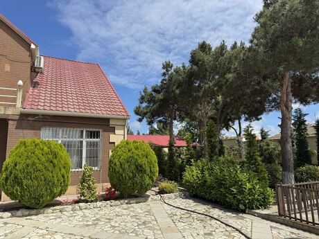 4 otaqlı həyət evi/bağ evi - Şağan q. - 200 m²