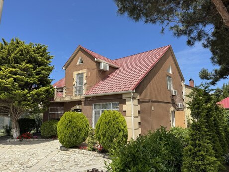 4 otaqlı həyət evi/bağ evi - Şağan q. - 200 m²