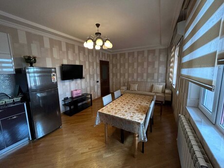4-room apartment, 135 m², Xalqlar Dostluğu: 330 000 ₼ 2