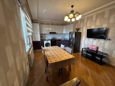 4-room apartment, 135 m², Xalqlar Dostluğu: 330 000 ₼ 3
