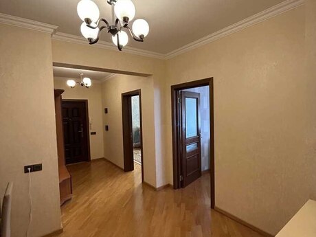 4-room apartment, 135 m², Xalqlar Dostluğu: 330 000 ₼ 4