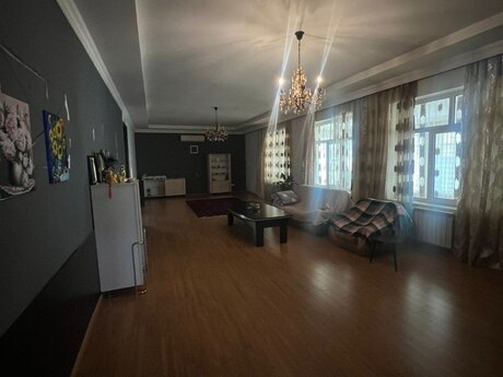 5 otaqlı həyət evi/bağ evi - Mərdəkan q. - 240 m²