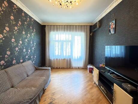 Объявление №6171031 - Баку, м. Ахмедлы, 4-комн., 85 м², 2/9 этаж
