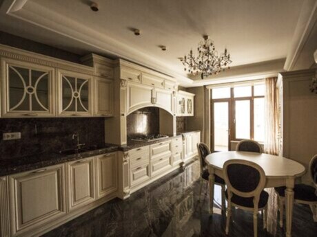4-room apartment, 232 m², 28 May: 1 555 000 ₼ 3