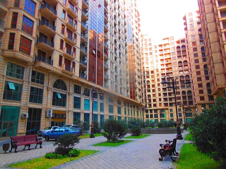 4-room apartment, 232 m², 28 May: 1 555 000 ₼ 2